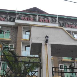 Enoh Presidential Apartment Hotel，位于林贝的酒店