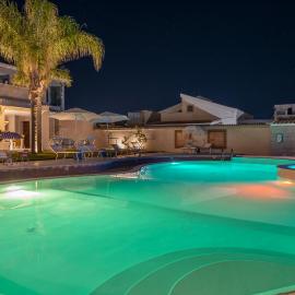 Aqua Suites Doria