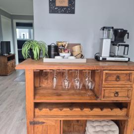 Central 3-room apartment with free parking，位于赫讷福斯的酒店