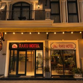 Raku Hotel & Coffee Grand World Phú Quốc，位于富国的酒店