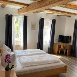 Brauereigasthof Hotel Schlüssel,位于布伦茨河畔金根的酒店