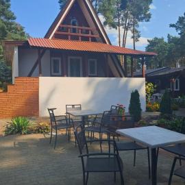 Domek mała Brda w Lesie nad Jeziorem，位于Janowice的酒店