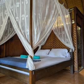 Fadhila Cottages Togean Dive Resort,位于Katupa的酒店