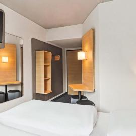 B&B Hotel Lübeck Berliner-Platz，位于吕贝克的酒店