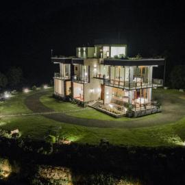 Beverly Hills Retreat，位于Kandilpana的酒店