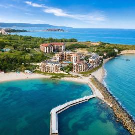 St. Panteleimon Beach Hotel，位于内塞伯尔的酒店