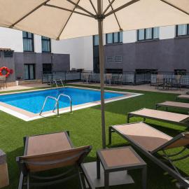 Hotel Pedro I De Aragon 4 Estrellas SUPERIOR，位于韦斯卡的酒店