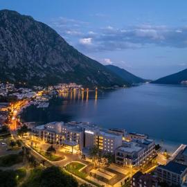 Mövenpick Hotel & Residences Teuta Kotor Bay，位于科托尔的酒店