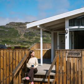 Hvammur 1 with private hot tub，位于Drangsnes的酒店