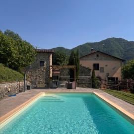 Agriturismo I Chiosi，位于Comano的酒店