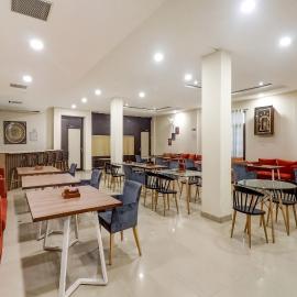 Capital O Divira Inn，位于丹巴德的酒店
