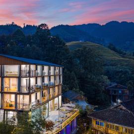Longji Terrace Mountain Bank Crossing Hotel，位于和平乡的酒店