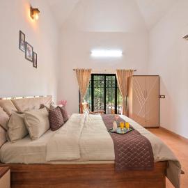 Deshco Green Acres, Alibaug，位于Zirad的酒店