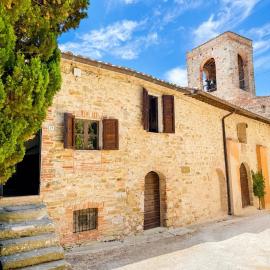 Castello di Mongiovino Vecchio "La Casa in Piazza"，位于帕尼卡莱的酒店