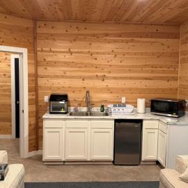 2 Bed Cedar Studio at Whitetail Estates，位于Babbitt的酒店