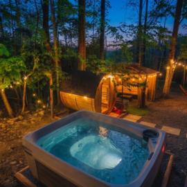 Wellness Escape I Sauna, Hot Tub, Theater & Game Room，位于东斯特劳兹堡的酒店