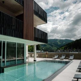 LH Linzerhaus Suites Saalbach - inklusive Jokercard，位于萨尔巴赫的酒店