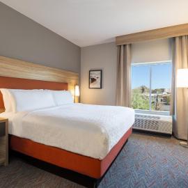 Candlewood Suites Trois-Rivières Ouest by IHG，位于三河城的酒店