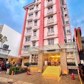 Best City Hotel，位于Jetis的酒店