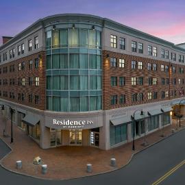 Residence Inn by Marriott Portland Downtown Waterfront，位于波特兰的酒店