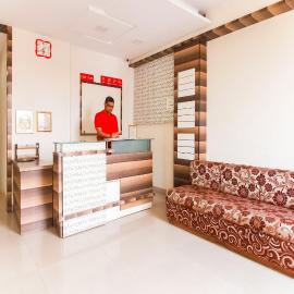 Hotel O Unique Inn，位于Dhule的酒店