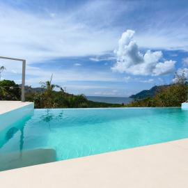 C&Sea view apartment-Pool -Terrace-WiFi Starlink，位于科隆的酒店