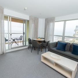 Two-Bedroom Seaview apartment at Glenelg，位于格莱内尔格的酒店