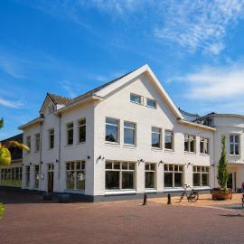 Hotel de Zon，位于奥斯特沃尔德的酒店