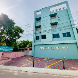 Breeza Residency,位于Kazhakuttam的酒店