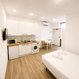 Acogedor loft AT 2 Cómodo y privado，位于塞塞尼亚的酒店