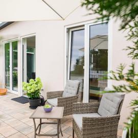 Modernes Ferienhäuschen am Zeulenrodaer Meer mit Terrasse, Klimaanlage, 1 SZ, max 3 Gäste，位于措伊伦罗达的酒店