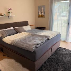 Privatroom for rent，位于Bad Fischau的酒店