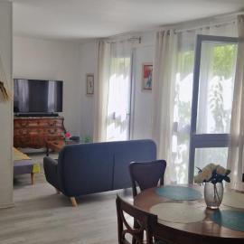 Le lilas d orly，位于奥利的酒店
