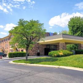 Motel 6-Libertyville, IL，位于利伯蒂维尔的酒店