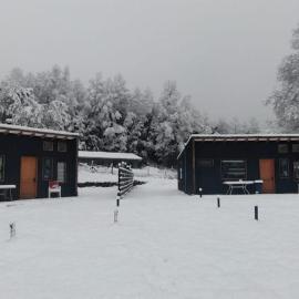 Cabaña frente a Termas Indómito，位于Collentañe的酒店