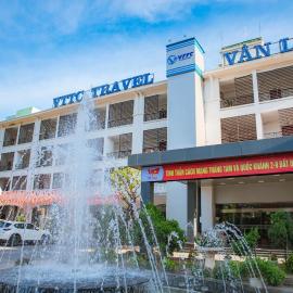 Khách sạn Vân Long，位于Quang Hanh的酒店