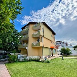 La Zur Guest House，位于拉夫达的酒店
