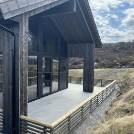 New spacious mountain cabin with sauna, Geilo，位于Holo的酒店
