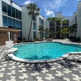 Tropical Palms Hotel，位于克利尔沃特的酒店