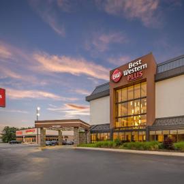Best Western Plus Indianapolis，位于印第安纳波利斯的酒店