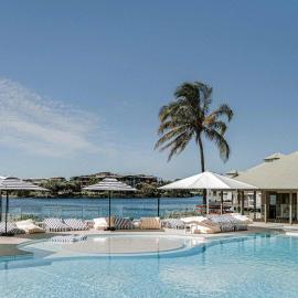 Novotel Sunshine Coast Resort，位于双水域的酒店