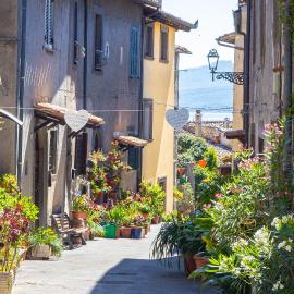 Marta Lake Albergo Diffuso & Spa，位于马尔塔的酒店
