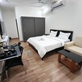 Hotel Seven Dreamers，位于卡基纳达的酒店