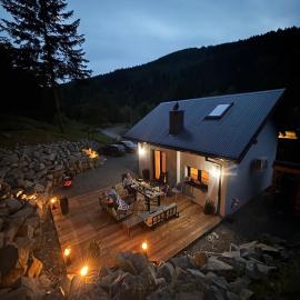 Domek pod Głazami，位于Ostre的酒店