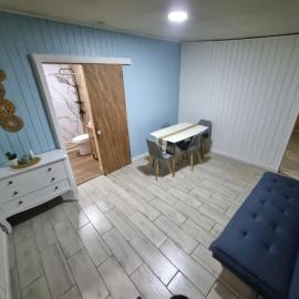 Departamento interior en el centro de llanquihue，位于延基韦的酒店