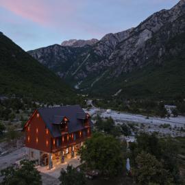 Old Mill Heritage Hotel，位于Ndërlysaj的酒店