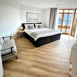 Erholung pur - Ferienwohnung direkt am Golfplatz und See，位于Rötz的酒店