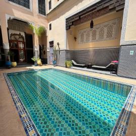 Riad Fes Baraka Piscine & SPA，位于非斯的酒店