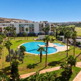 AlmeriaSuite Palm Beach Pool & Golf Apartments，位于厄尔埃基多的酒店