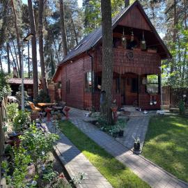 Inchirieri cabana- “Chalet Rustique”，位于科瓦斯纳的酒店